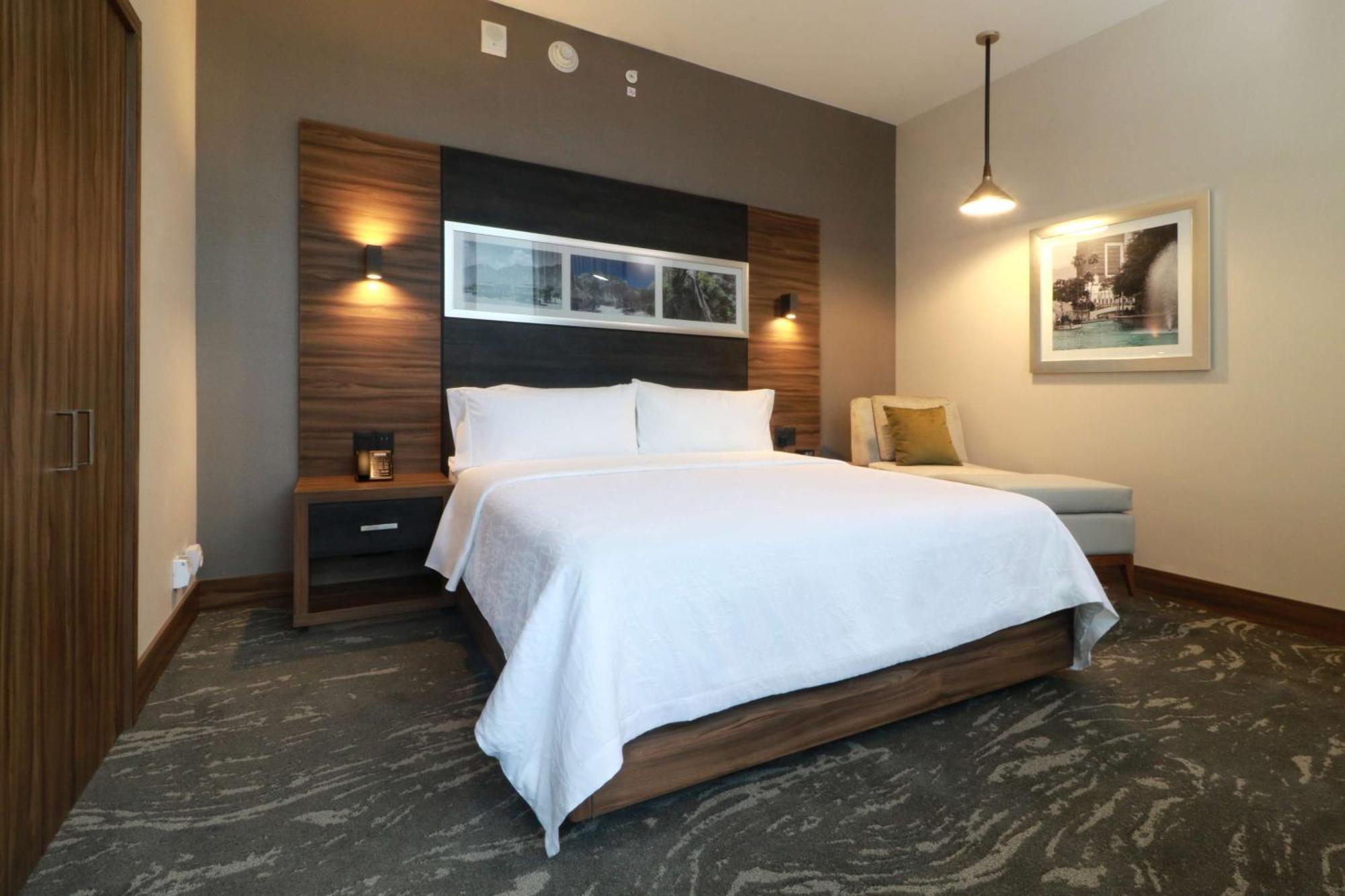Hilton Garden Obispado Hotel 3*