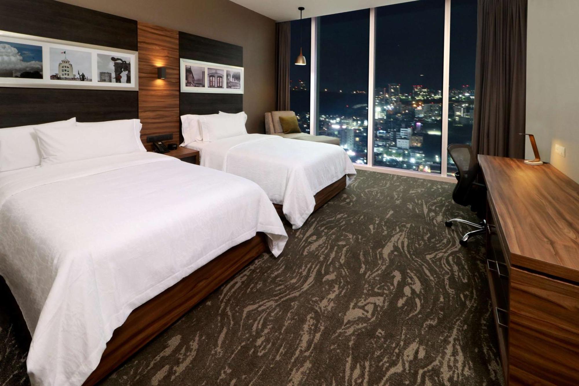 Hilton Garden Obispado Hotel 3*
